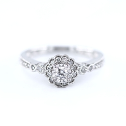 Vintage Round Diamond Engagement Ring